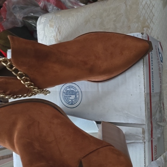 Booties brand new  size 9 - Picture 3 of 4